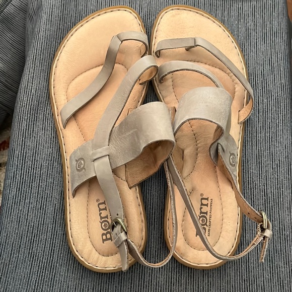 Born Shoes - Excellent condition size 9.5 Born Sandals